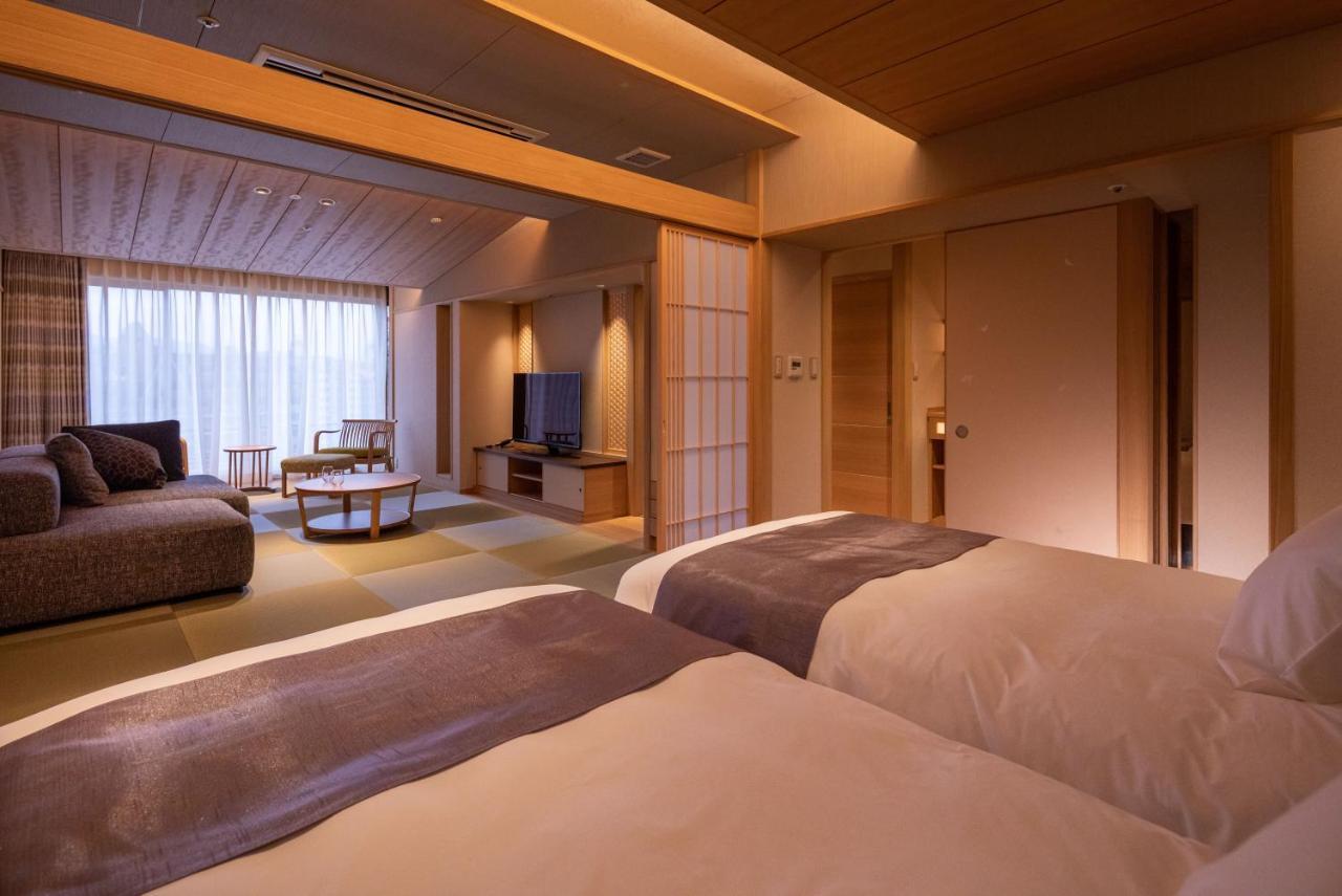 Hotel Wakamizu Такаразука Екстериор снимка