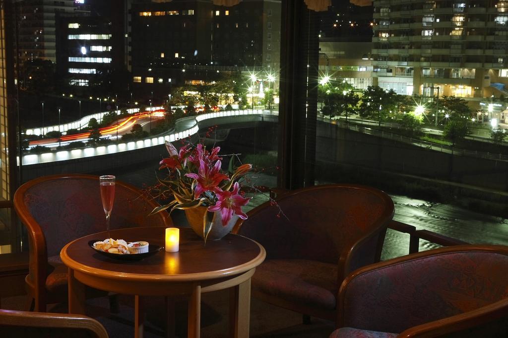 Hotel Wakamizu Такаразука Екстериор снимка