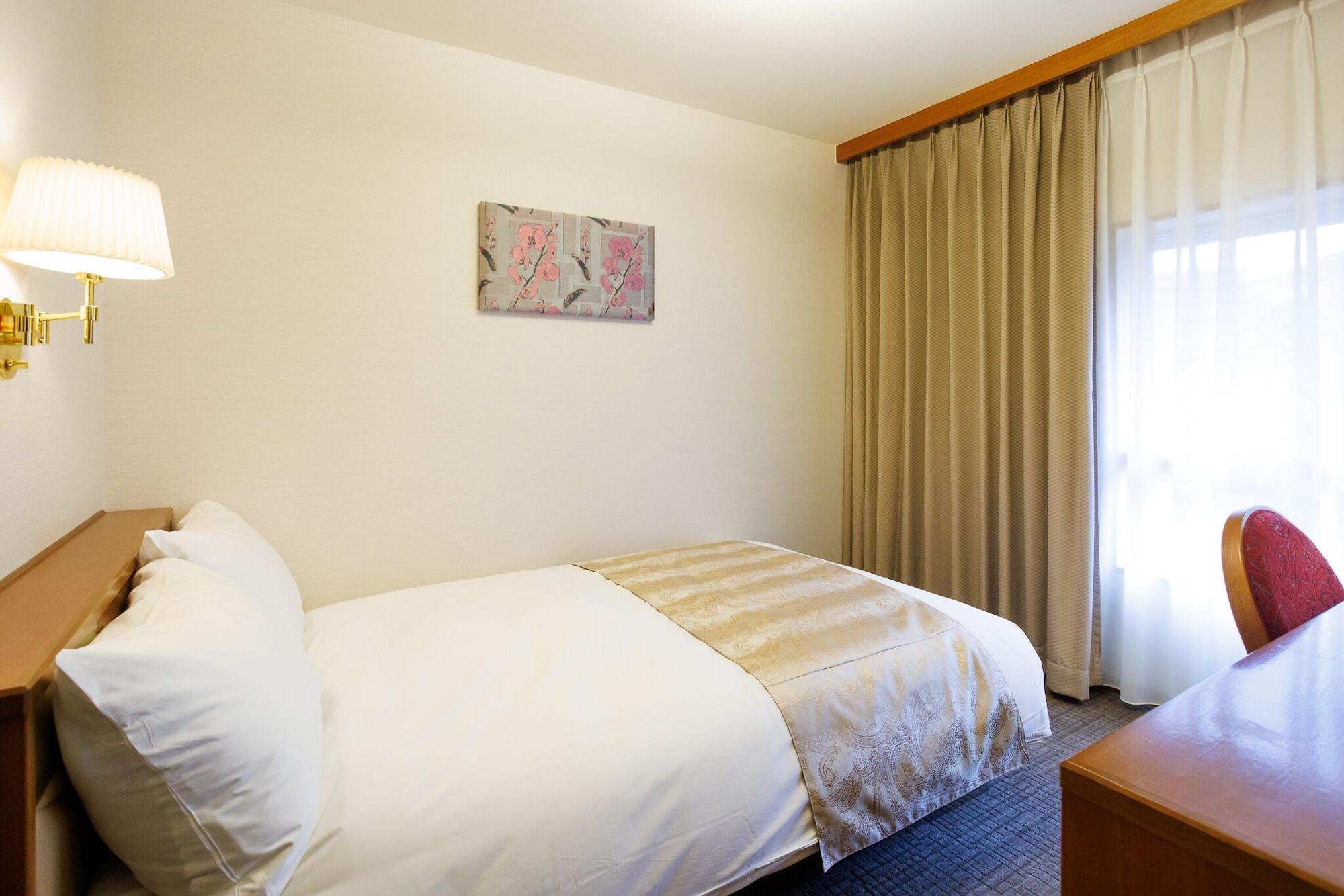 Hotel Wakamizu Такаразука Екстериор снимка