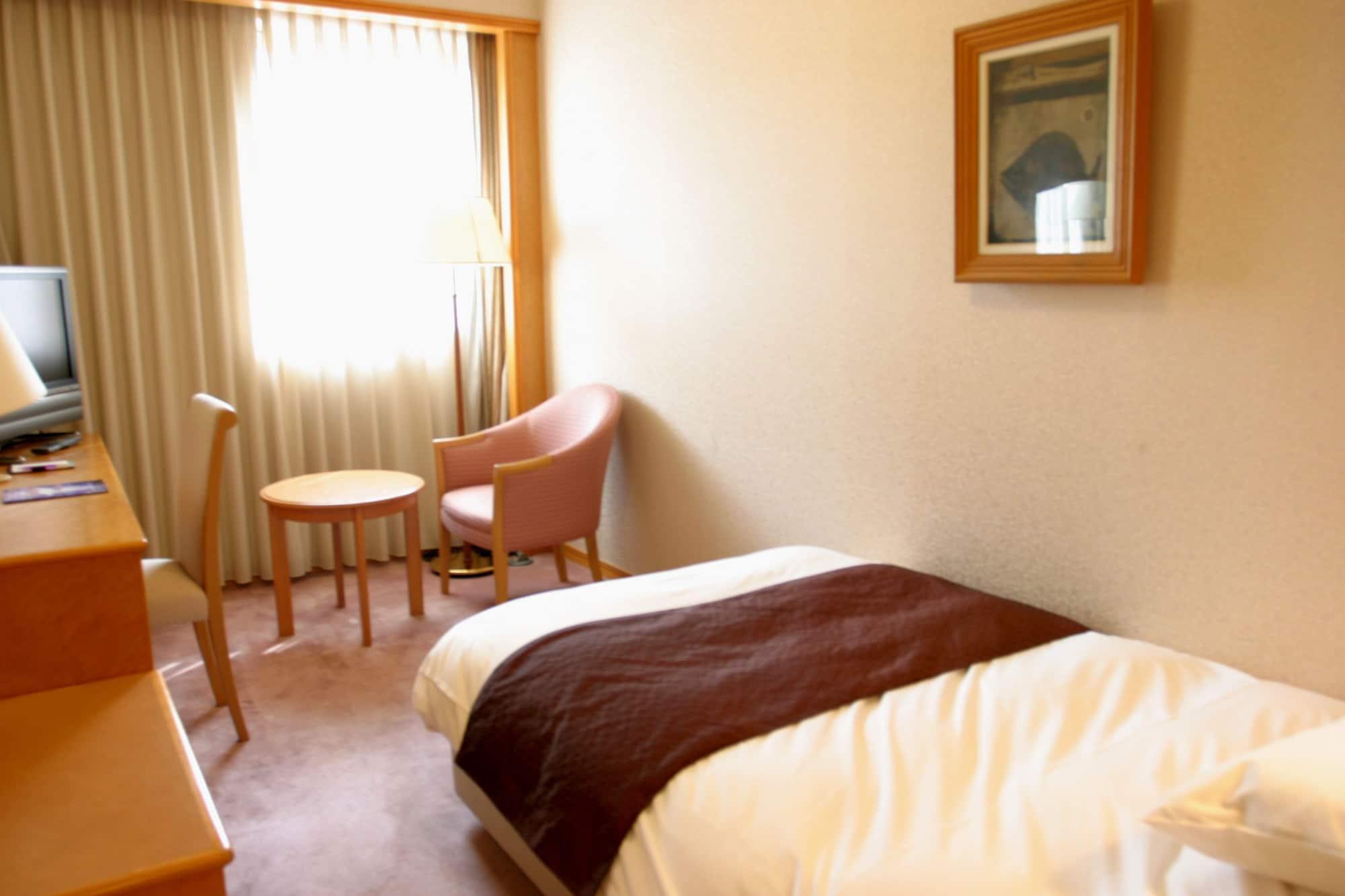 Hotel Wakamizu Такаразука Екстериор снимка