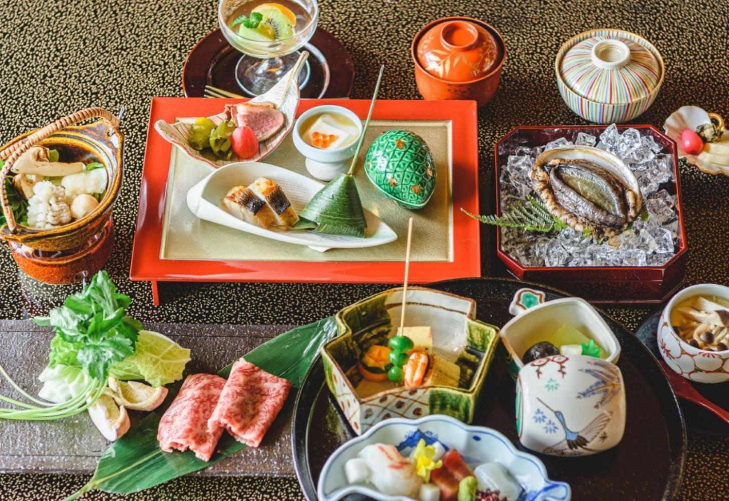Hotel Wakamizu Такаразука Екстериор снимка