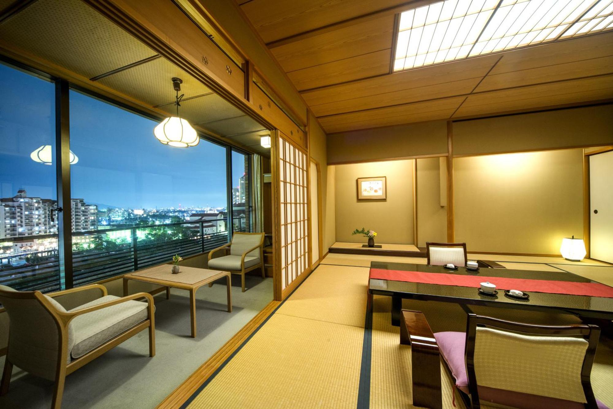 Hotel Wakamizu Такаразука Стая снимка