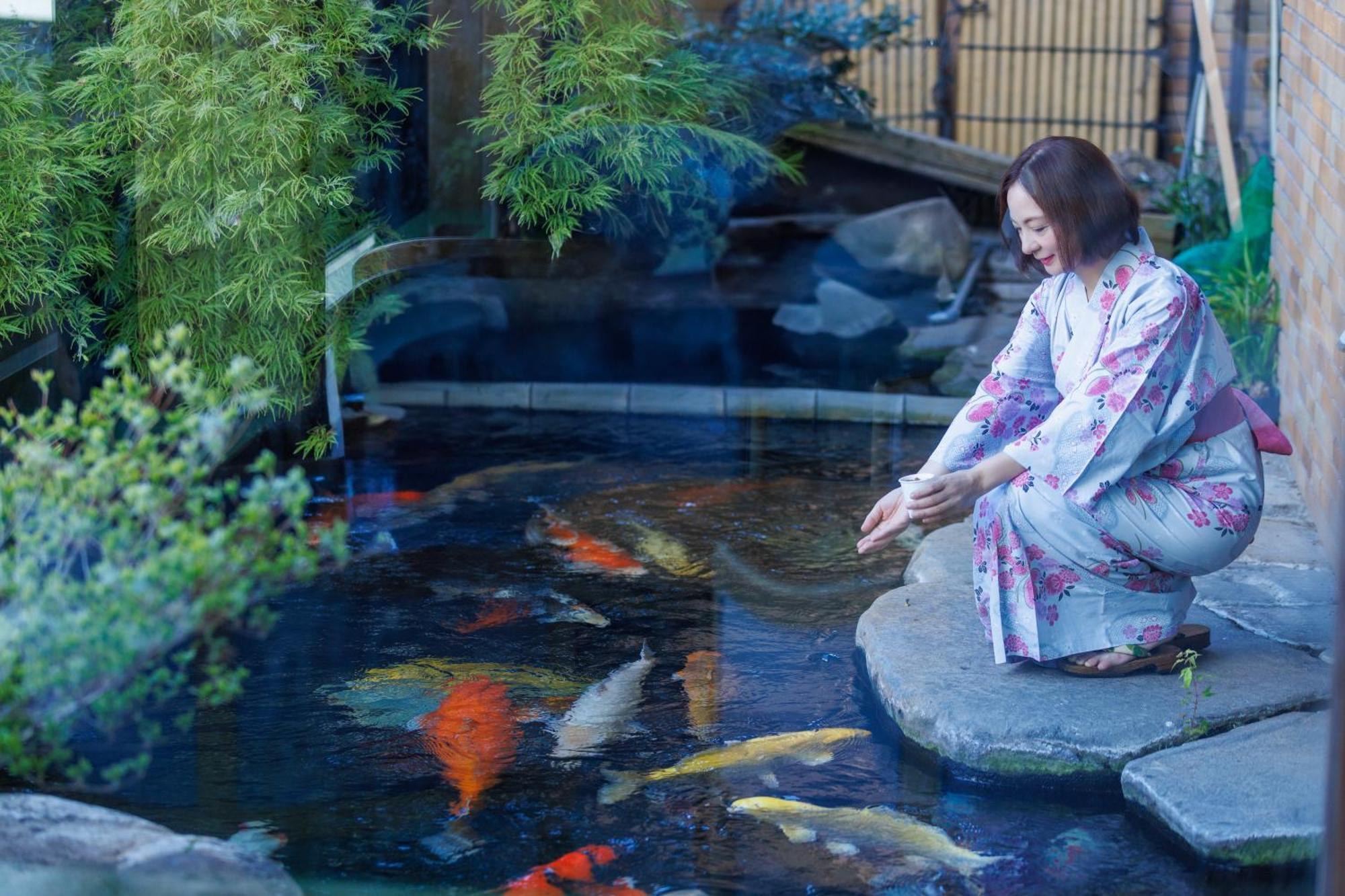 Hotel Wakamizu Такаразука Екстериор снимка