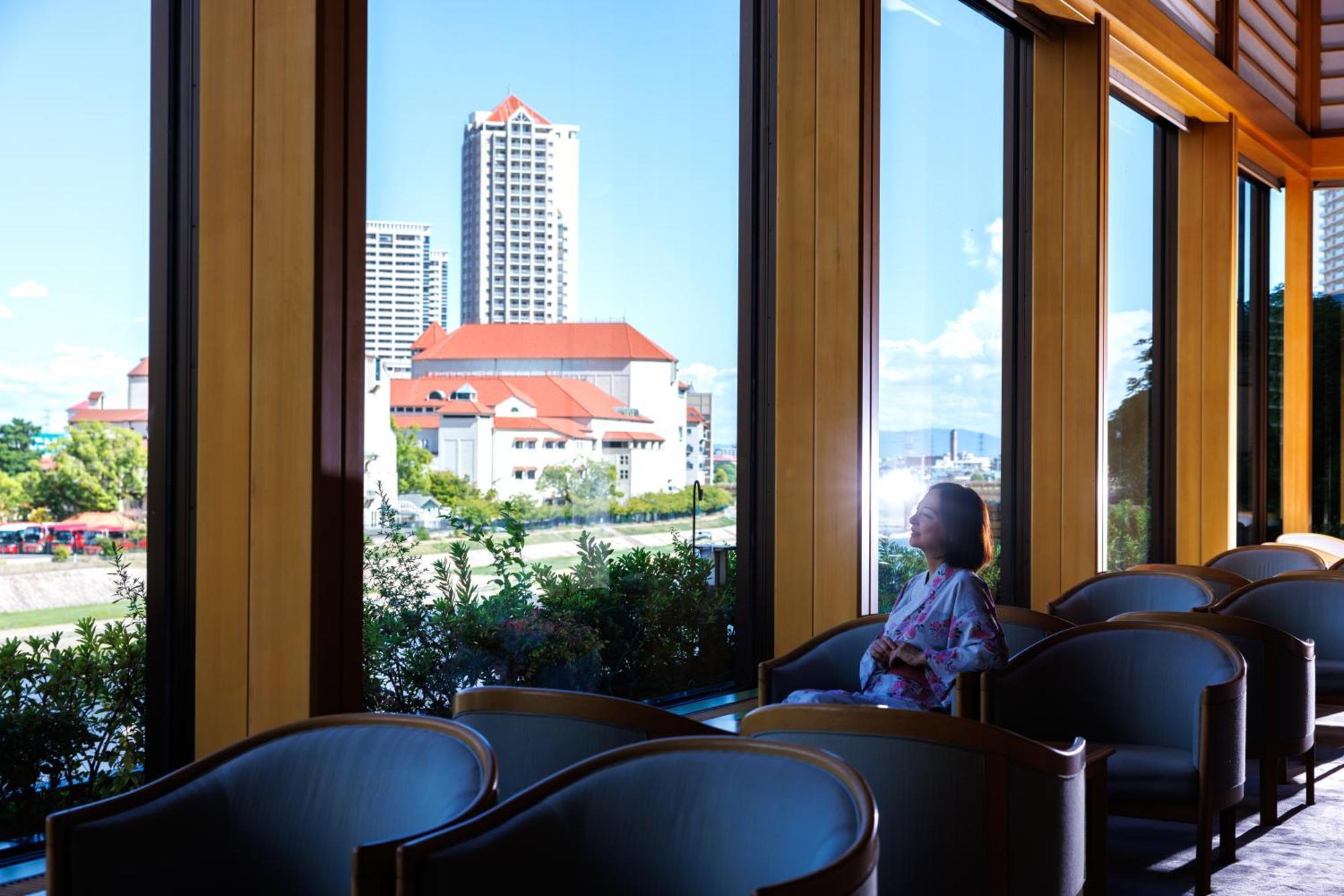 Hotel Wakamizu Такаразука Екстериор снимка