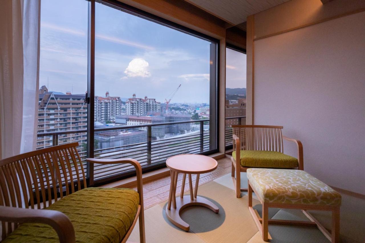 Hotel Wakamizu Такаразука Екстериор снимка